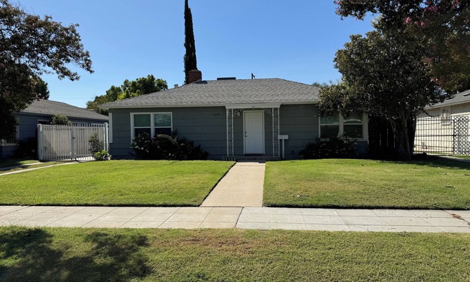 Tower District House | Clean 3B/1Bth EasyA to US99 + CA41 & to Nat'l Parks