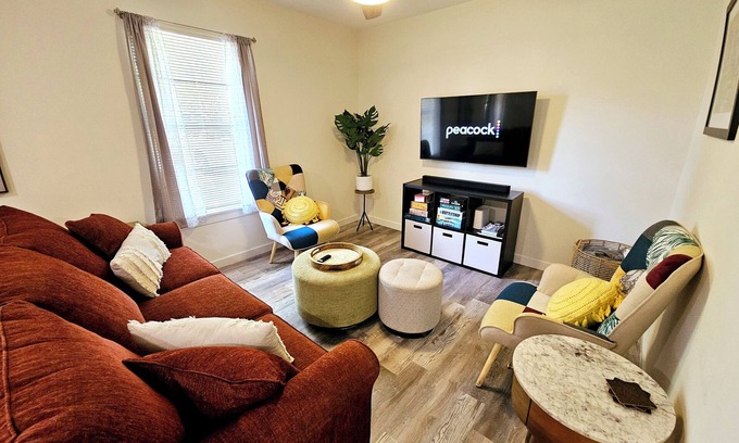 North Charleston House | Clean Guarantee! Stocked with essentials you need.