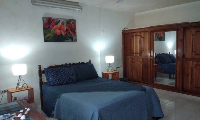 Progreso Municipality House | Clean Privet Bedroom/Bathroom -2 mins walk to the Beach