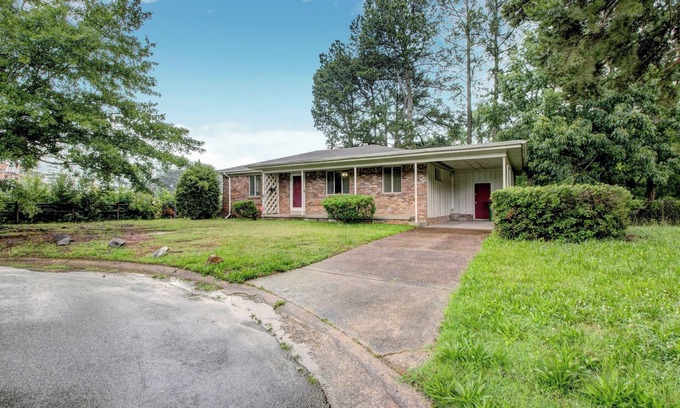 Little Rock House | Clean, Safe Comfortable - Charming 4-bedroom house in Little Rock