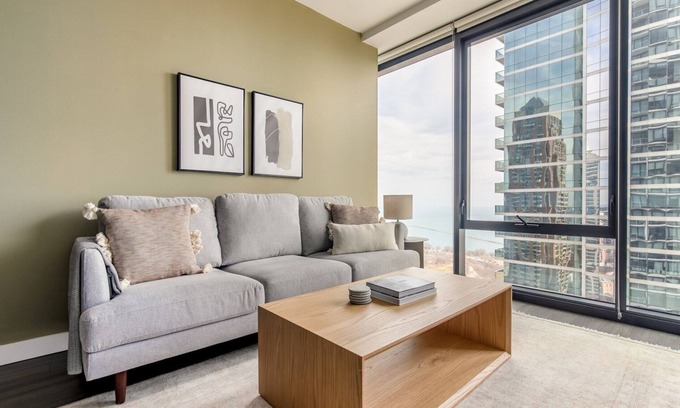 South Loop Apartment | Clean South Loop 1BR, nr Museums, Grant Park & Football, by Blueground