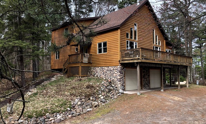 Hayward Cabin | Clean & Spacious On 3,000 Acre Crystal Clear Grindstone Lake