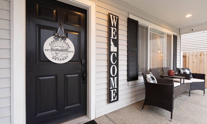 Coeur d'Alene House | CLEANEST remodeled home in Coeur d'Alene close to everything! 200 5 Star Reviews