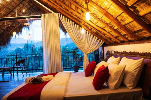 Ella House | Cliff Edge Villa