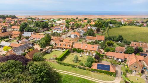Hunstanton Bed & Breakfast | Cliff Farmhouse B&B Suites