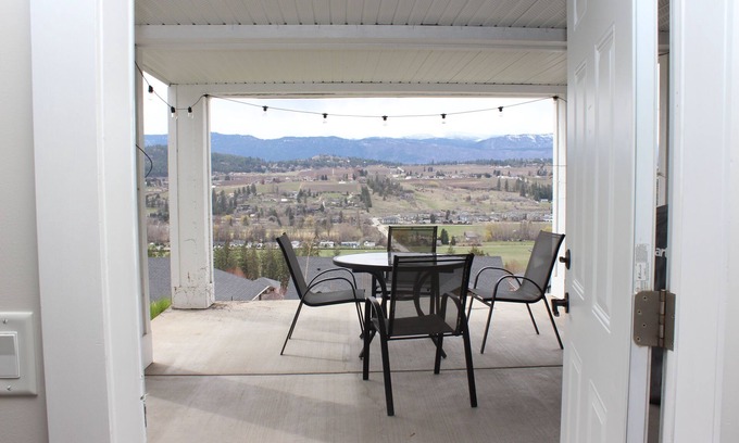 Central Okanagan House | Cliff-Side, Private suite with Patio and Sunset Views