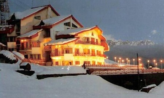 Gobind Dham Hotel | Cliff Top Club