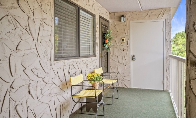 Canandaigua Condo | Cliffside Condo|10 min Canandaigua | 15 min Bristol Mountain: Lake, MidTerm Rent