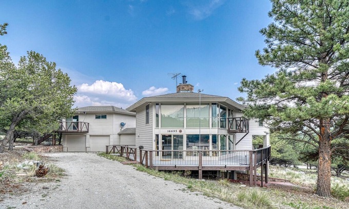 Nathrop House | Cliffside- Stunning Views- Minutes to Mt. Princeton Hot Springs