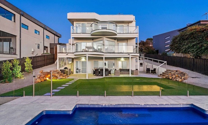 Mount Martha House | Clifftop Family Retreat | Views & Pool