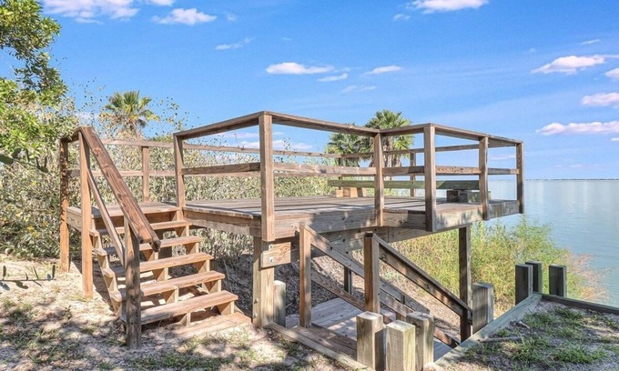 Rockport Cottage | Clifton Cottage 6031rpe 1 Bedroom Cottage by RedAwning