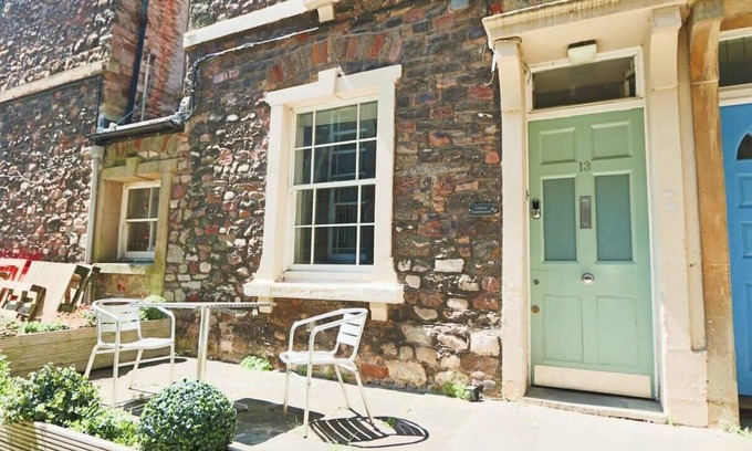 Clifton House | Clifton Townhouse - Hopewell