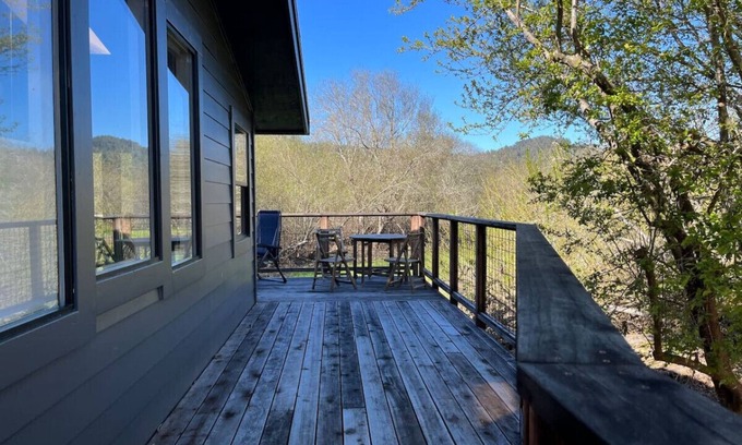 Point Reyes Station House | Close to Beaches! A Willows Retreat! True Luxury!
