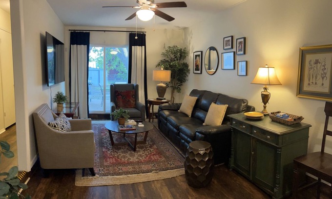 College Station House | Close to campus - Sleeps 6