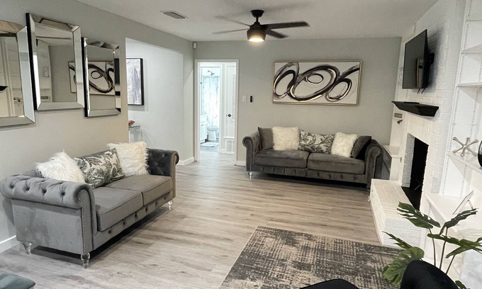 Parker Lane House | Close to Downtown Town Austin TX