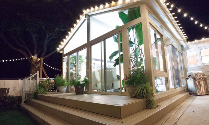 Rochester House | Close to everything, Amazing sun room, private backyard, BEAUTIFUL HOME