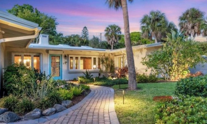 Indian Beach Sapphire Shores House | Close To Everything! Pool, Pets, Fenced, Garage, 1000 ft to Sarasota Bay!