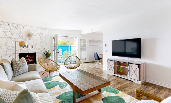 Twentynine Palms House | Close to Joshua Tree Entrance, STAR GAZE Jacuzzi, MTN VIEWS, Fire-Pit