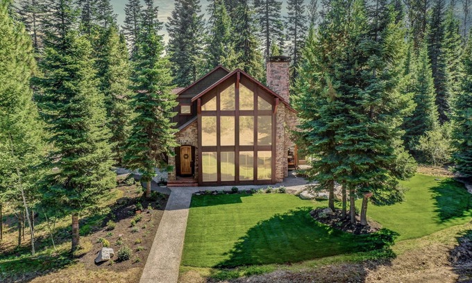McCall Cabin | Close to Lake and Brundage, Arcades, Hot Tub