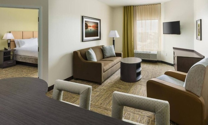 Florida Central Atlantic Coast Apartment | Close to SeaWorld Orlando and Disney’s Boardwalk! Parking, Pets Allowed!