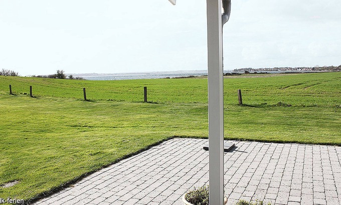 Faaborg House | Close to the beach and child-friendly holiday home with sea views on Funen