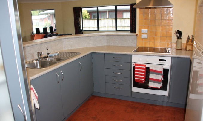 Kinloch House | Close to the centre of Kinloch - short walk to the beach, shop and restaurant