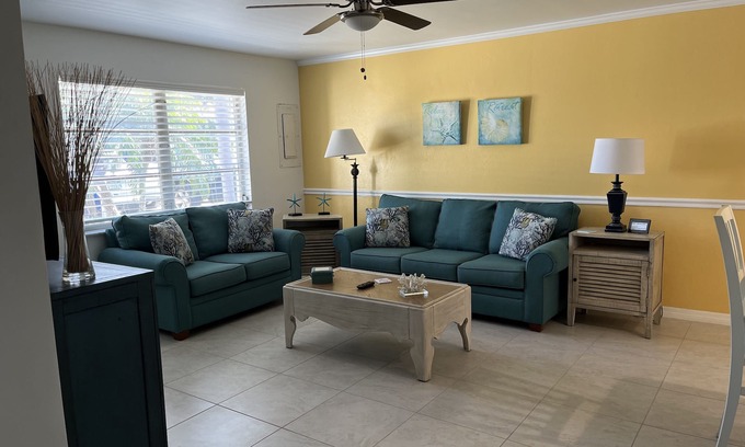 Saint James City Apartment | Closest Inn to Deep Water in St James City. Perfect for monthly rental!