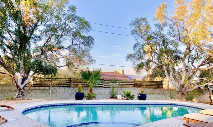 Twentynine Palms House | Cloud29 with huge POOL w/SPA + FirePit + BBQ. Outdoor Dining + Pet Friendly!