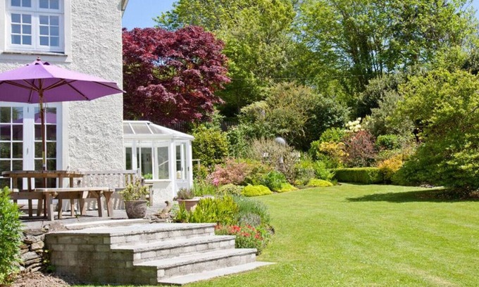 Lostwithiel House | Clovertown - Four Bedroom House, Sleeps 8
