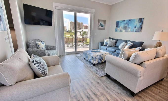 Gulf Shores House | Coastal Breeze Cottage ~ Heated & Cooled Pool + $400 in FREE Activities Daily ~ Zoo, Parasailing