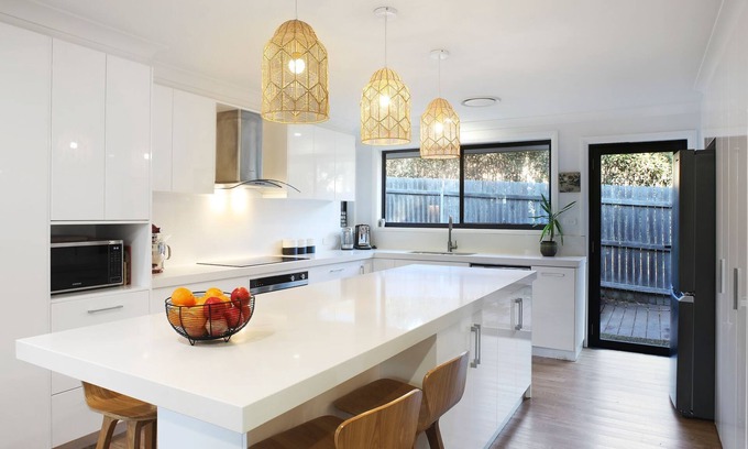 Kiama Heights House | Coastal Breeze Retreat