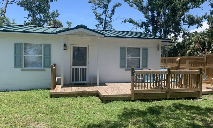 Port St. Joe Cottage | Coastal Charm! Super cute and clean!