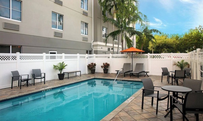 Dania Beach Hotel | Coastal Chic Retreat: Short Drive to Fort Lauderdale Beach! Parking, Onsite Pool