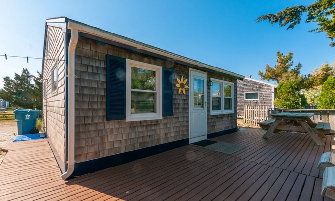 East Sandwich Cottage | Coastal Days & Breezy Nights – Cape Stay