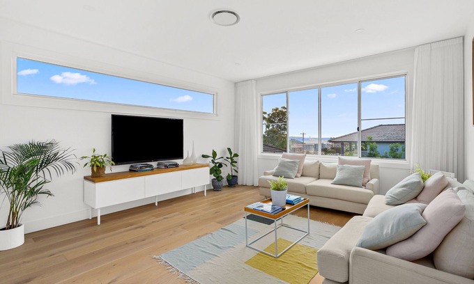 Cronulla House | Coastal family haven with private pool and walking distance to beach.
