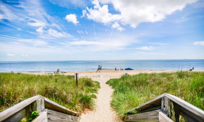 Cottage Line Cottage | Coastal Getaway At Ocean View Beach
