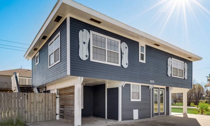 Jamaica Beach House | Coastal Getaway with Pool & Golf Cart Option