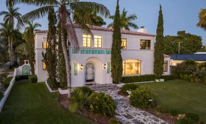 Downtown Hollywood Villa | Coastal Heritage Vizcaya Mansion