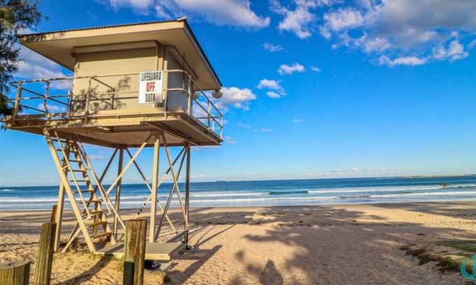 Caves Beach House | Coastal Horizons - short walk to beach with Wifi