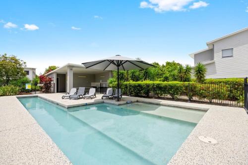 Mountain Creek Apartment | Coastal Oasis - Pool, Parking, Walk to Everything