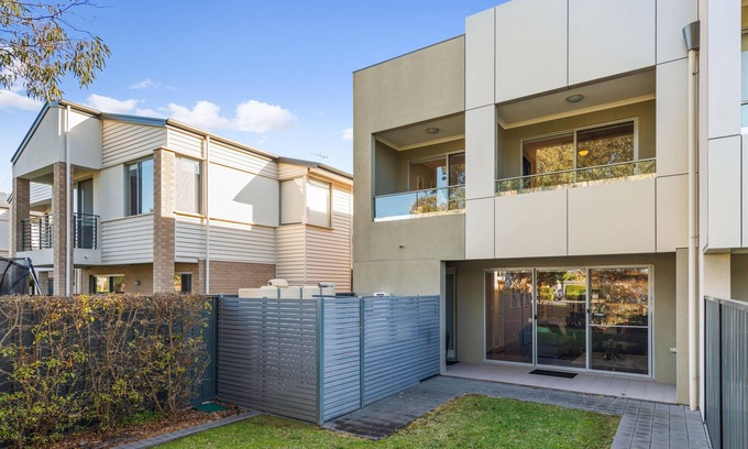 Glenelg North House | Coastal Parkside ~ Glenelg North - ADJACENT GLENELG - Fancy a tranquil retreat in an outstanding location?