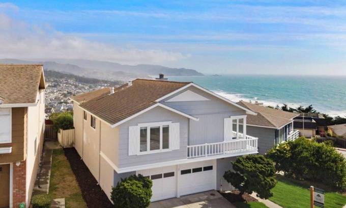 Pacifica House | Coastal Retreat w/Ocean Views