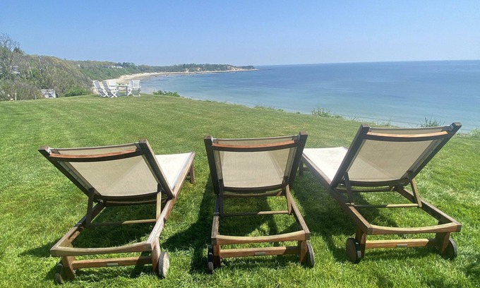 Manomet House | Coastal Serenity and Family Memories