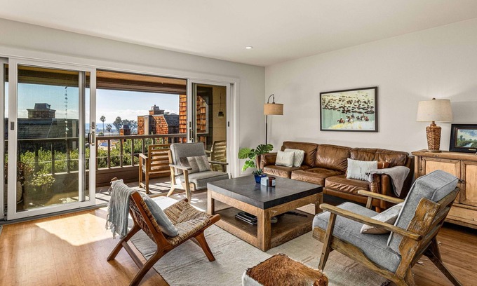 Del Mar Heights House | Coastal View at Torrey Pines