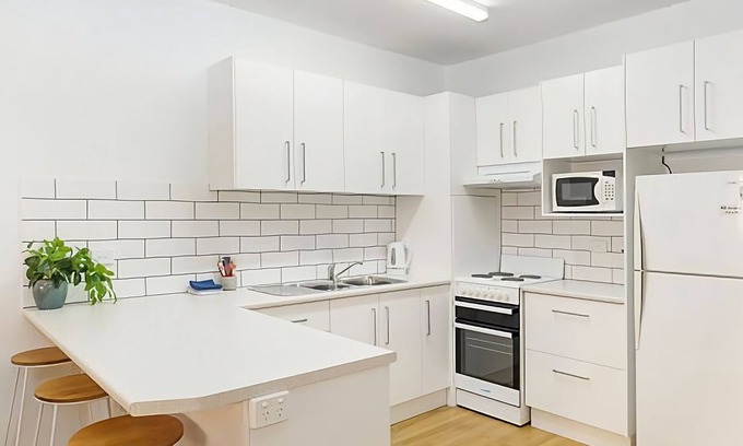 Sawtell Apartment | Coasters 2 is a self-contained apartment situated in the beach-side village of Sawtell.