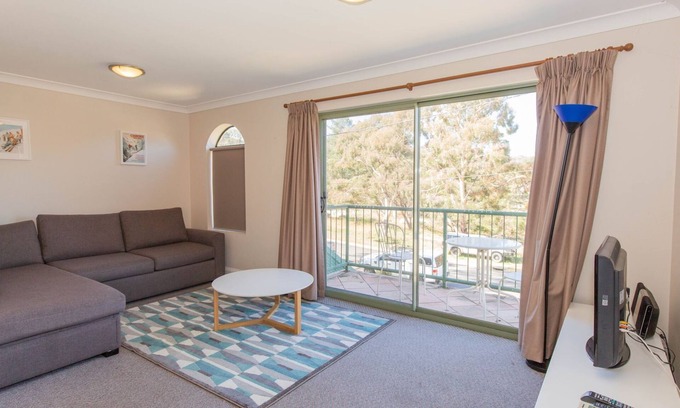 Jindabyne Apartment | Cobb & Co - 3/39 Cobbon Cres