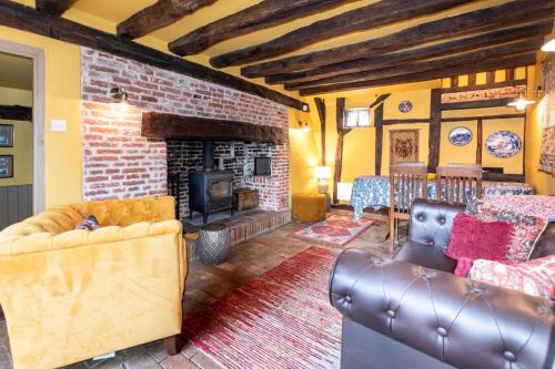 Bramfield House | Cobblers Cottage