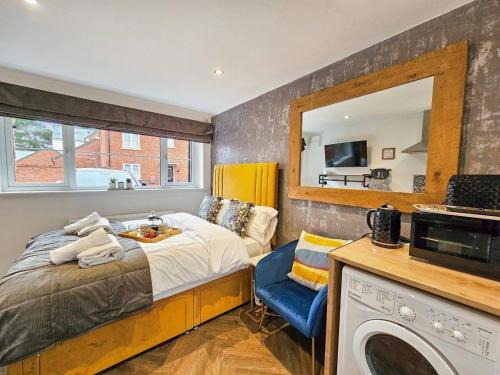 Cheltenham Apartment | Cobblestone Studio by Fortuna Property