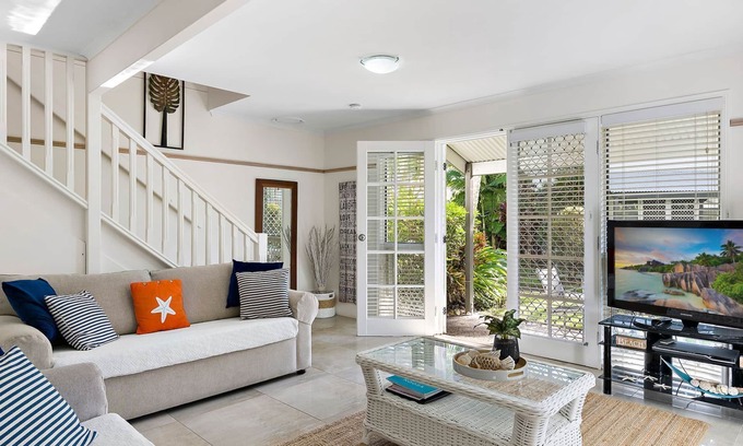 Noosaville Apartment | Coco Bay Resort, Private Rear Courtyard, North facing unit, Close to the shared pool