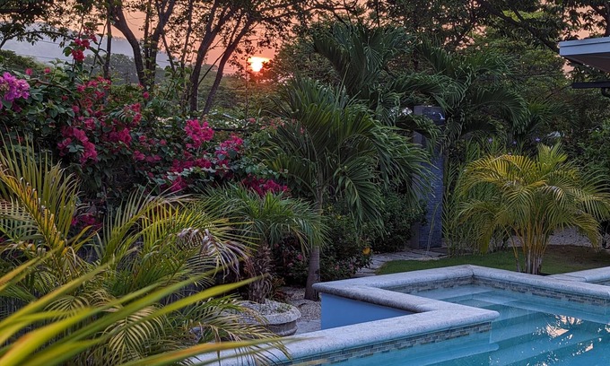Samara House | Coconut Life Cabinas "Rockford"- New and Modern